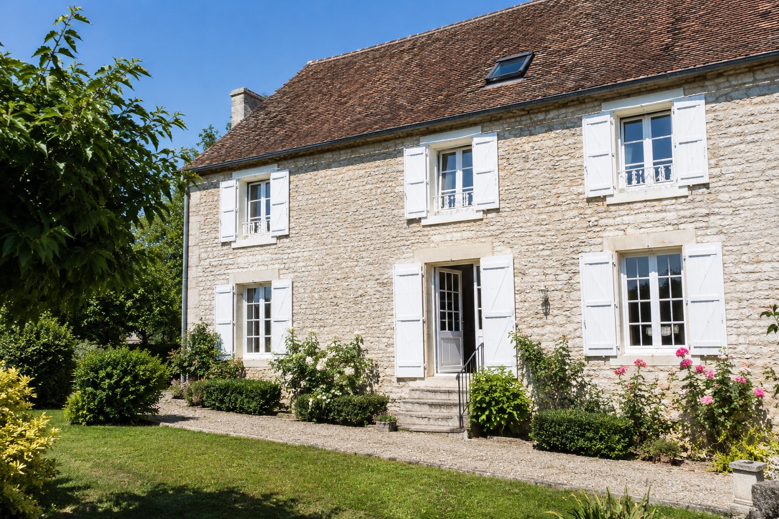 Peinture des huisseries extérieures en Corrèze